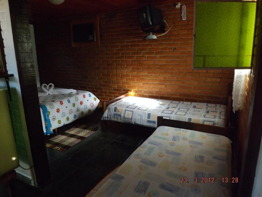 Pousada Quintal Das Pedras Penedo  Quarto foto